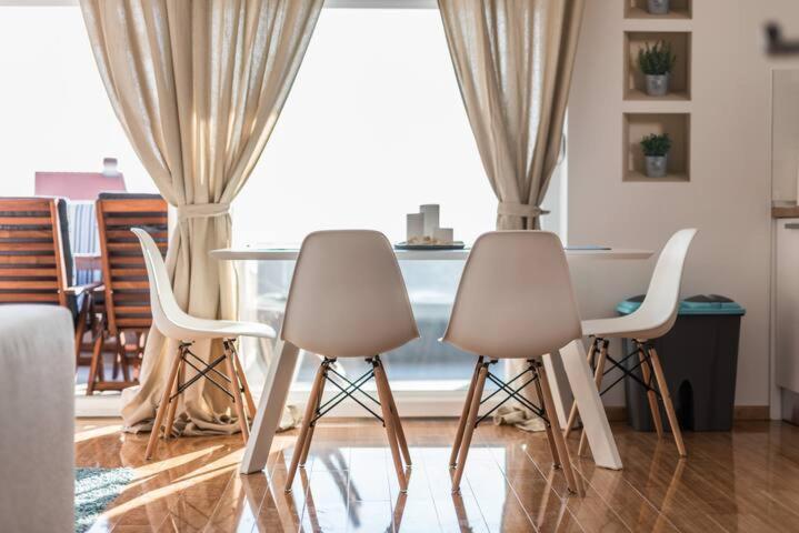 Blue Sky, Modern Sea View Apartment 노바야 외부 사진