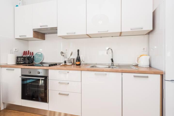 Blue Sky, Modern Sea View Apartment 노바야 외부 사진