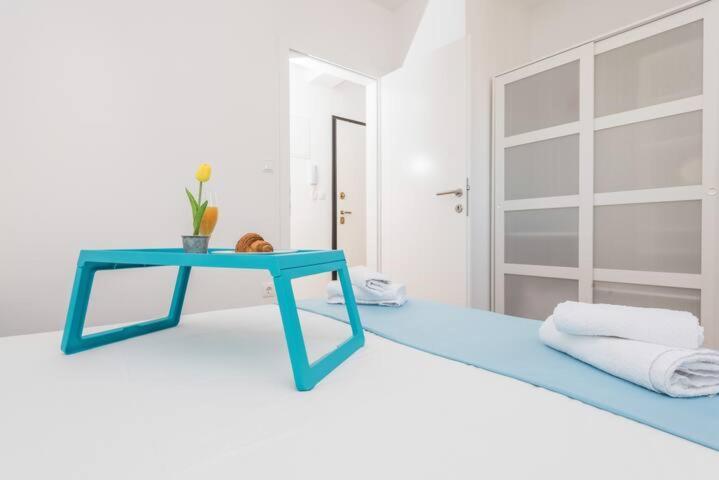 Blue Sky, Modern Sea View Apartment 노바야 외부 사진