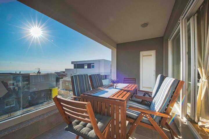 Blue Sky, Modern Sea View Apartment 노바야 외부 사진