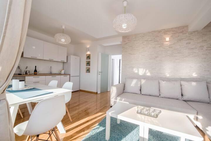 Blue Sky, Modern Sea View Apartment 노바야 외부 사진